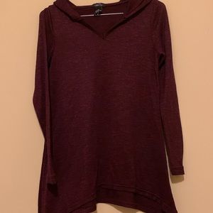 Thin tunic with hood